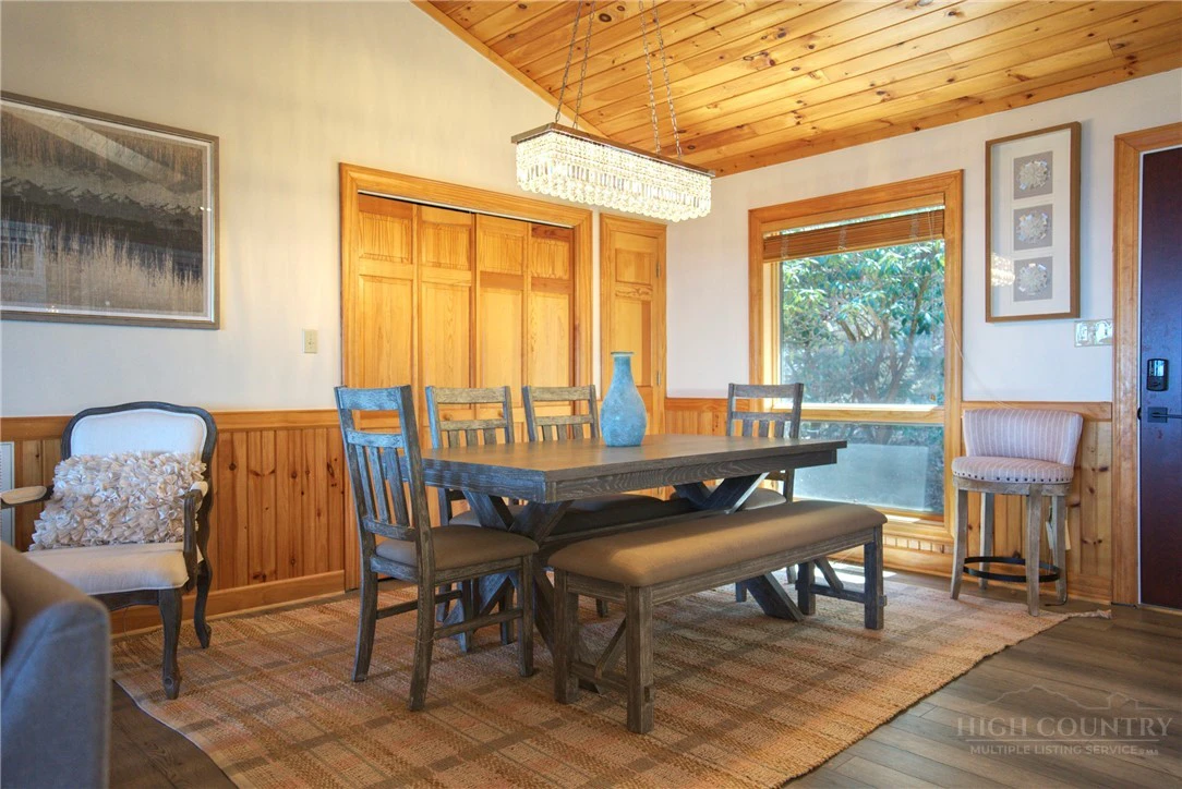 Image number 10 for the current listing
