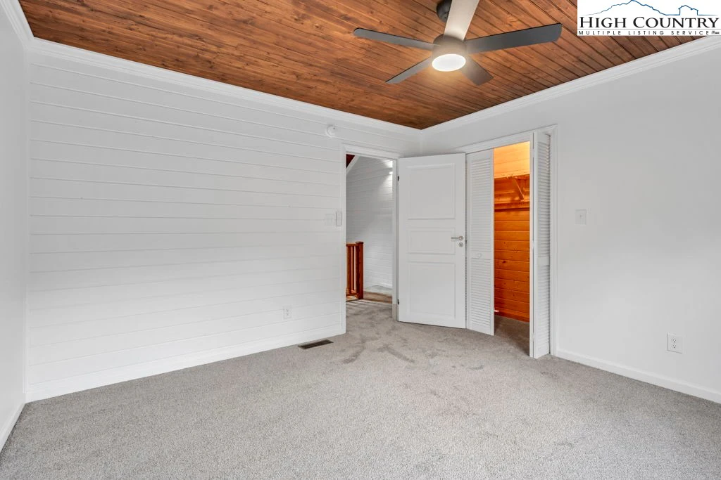 Image number 5 for the current listing