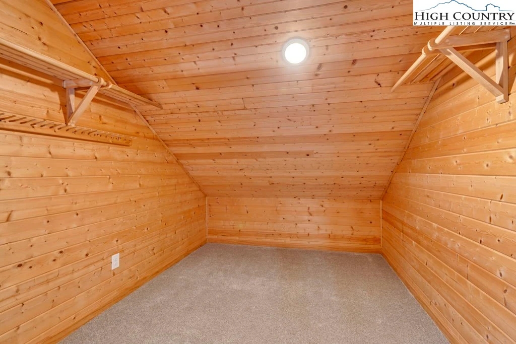 Image number 8 for the current listing