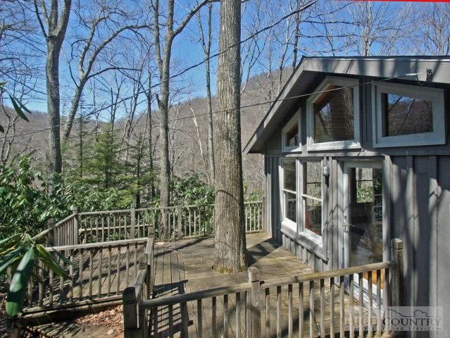 Image number 1 for the current listing