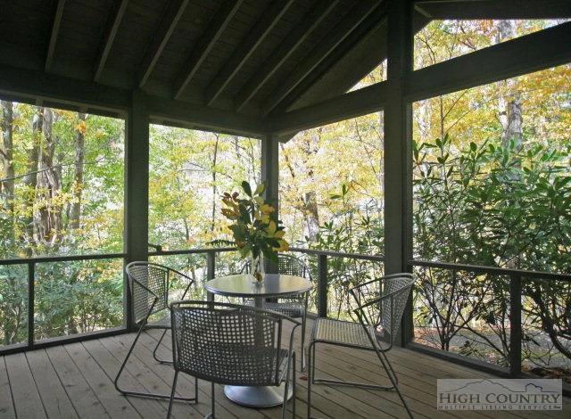 Image number 4 for the current listing