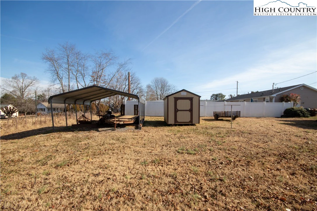 Image number 13 for the current listing