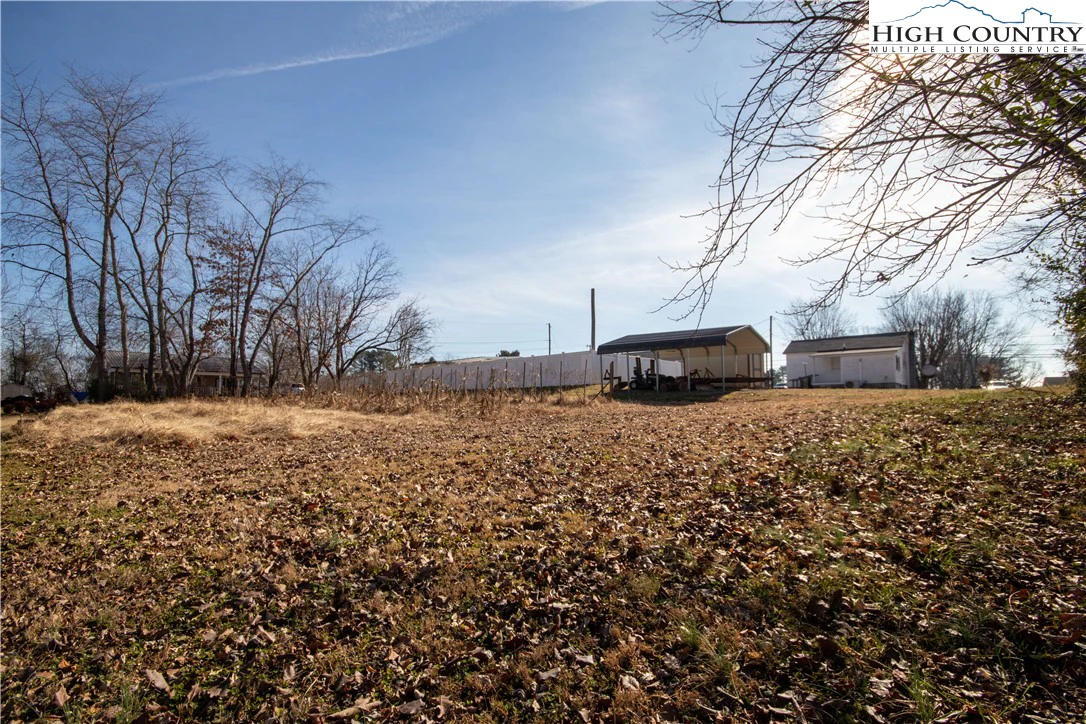 Image number 15 for the current listing