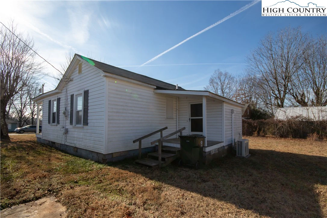 Image number 18 for the current listing