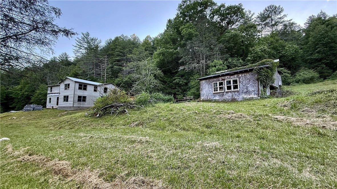 Image number 20 for the current listing