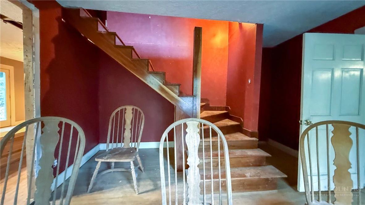 Image number 8 for the current listing