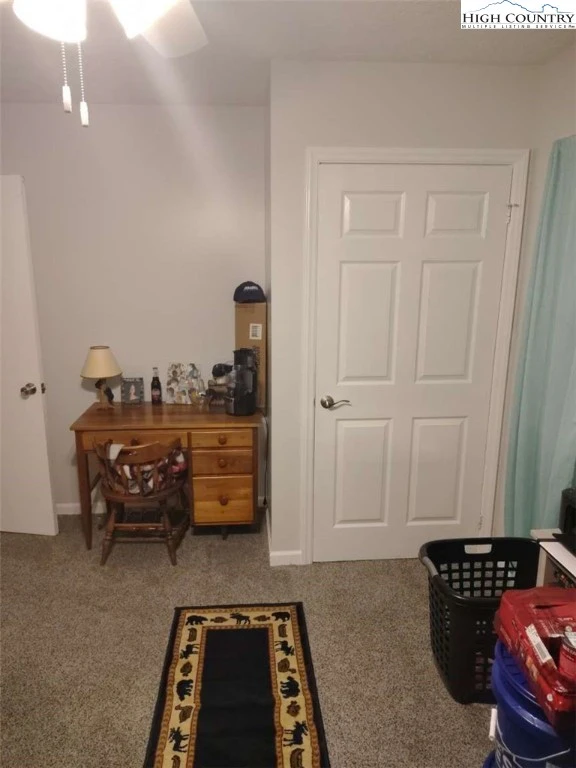 Image number 11 for the current listing