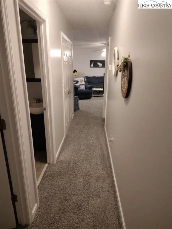 Image number 9 for the current listing