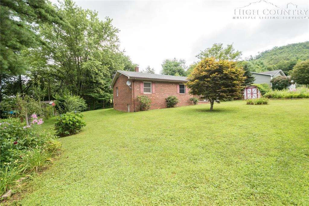 Image number 12 for the current listing