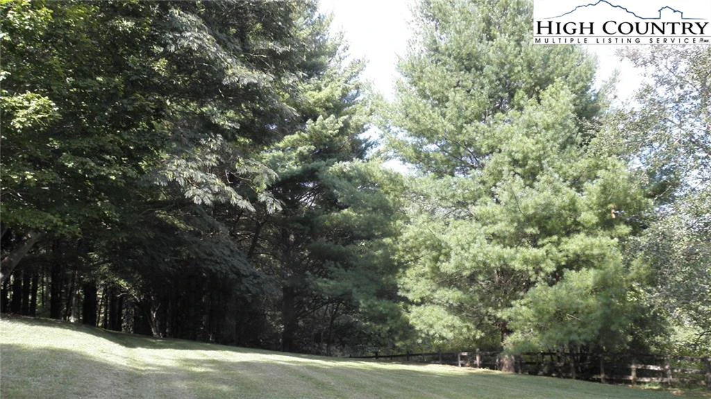 Image number 27 for the current listing