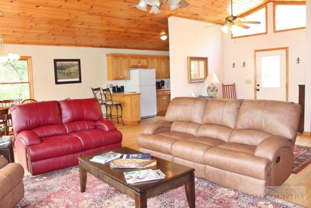 Image number 12 for the current listing