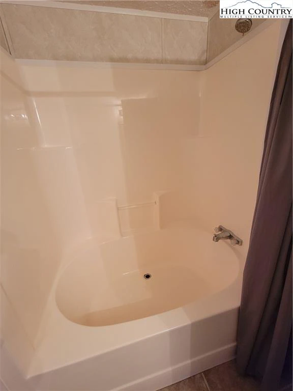 Image number 12 for the current listing