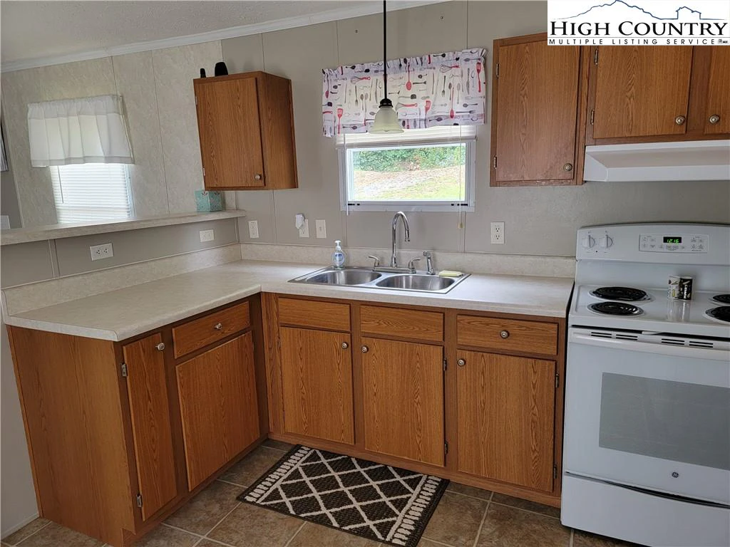 Image number 6 for the current listing