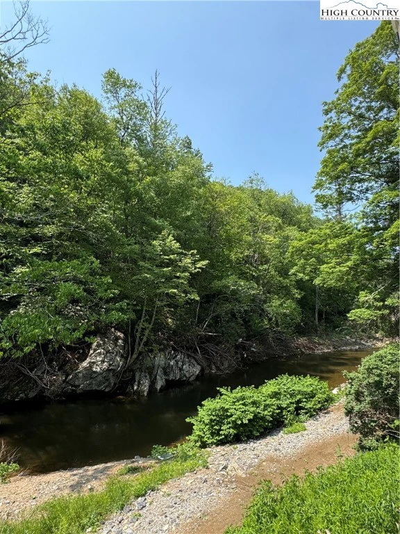 Image number 11 for the current listing