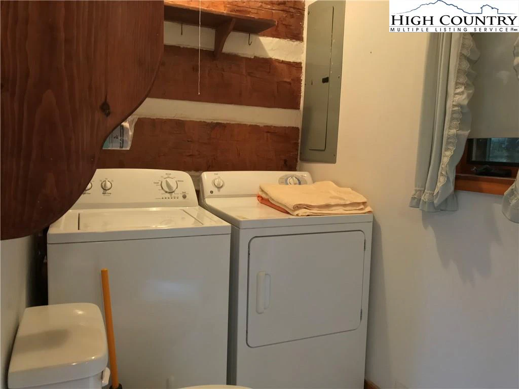 Image number 2 for the current listing