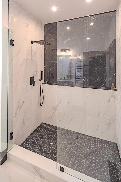 Image number 6 for the current listing