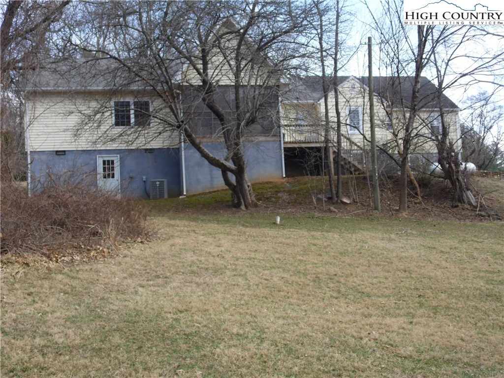Image number 16 for the current listing