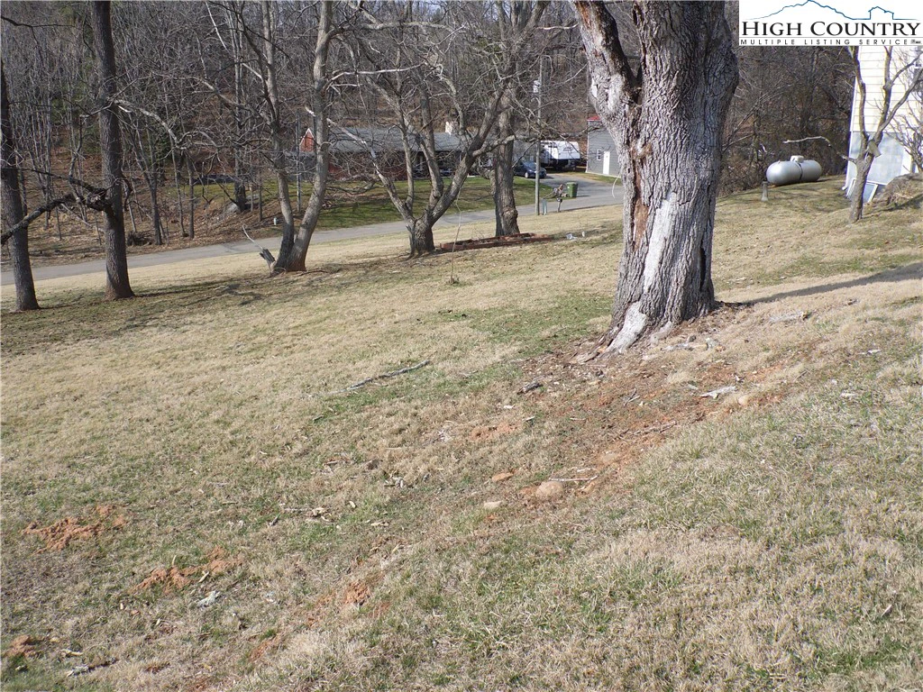 Image number 19 for the current listing