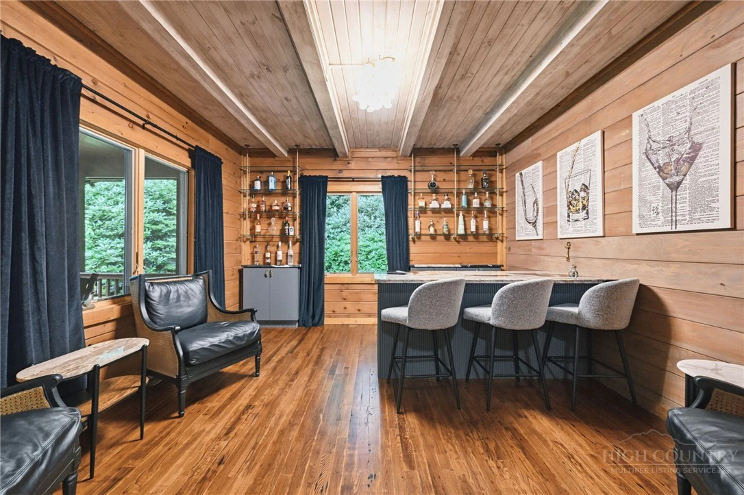 Image number 5 for the current listing