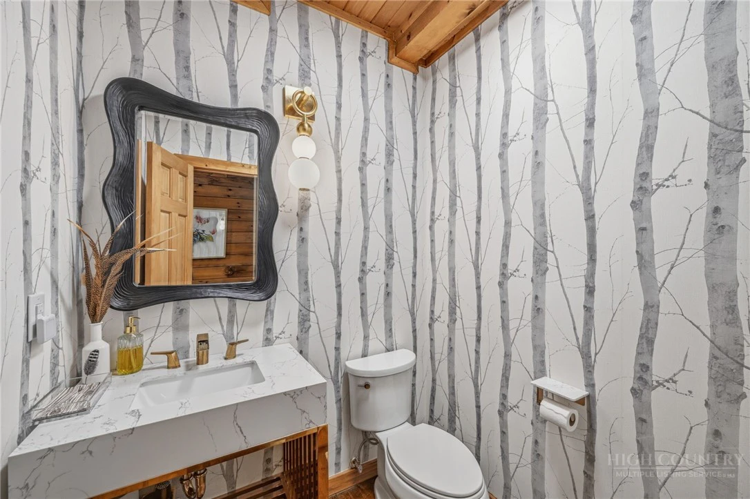 Image number 12 for the current listing