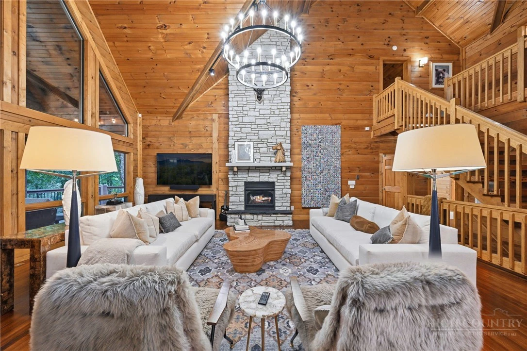 Image number 6 for the current listing
