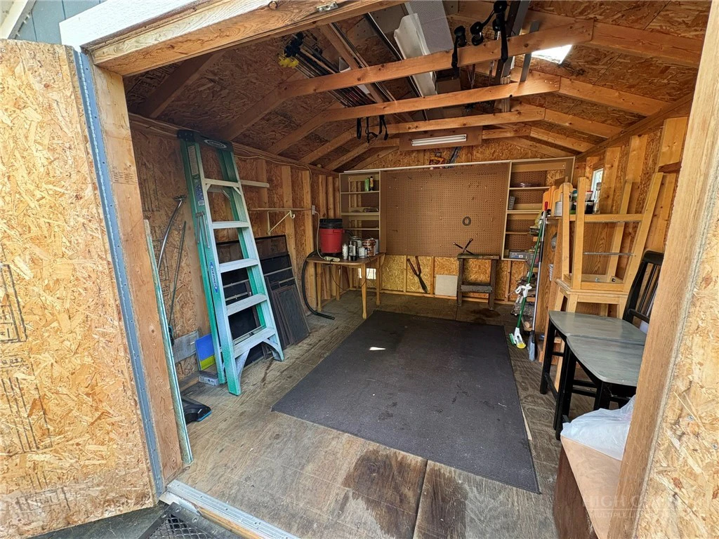 Image number 2 for the current listing