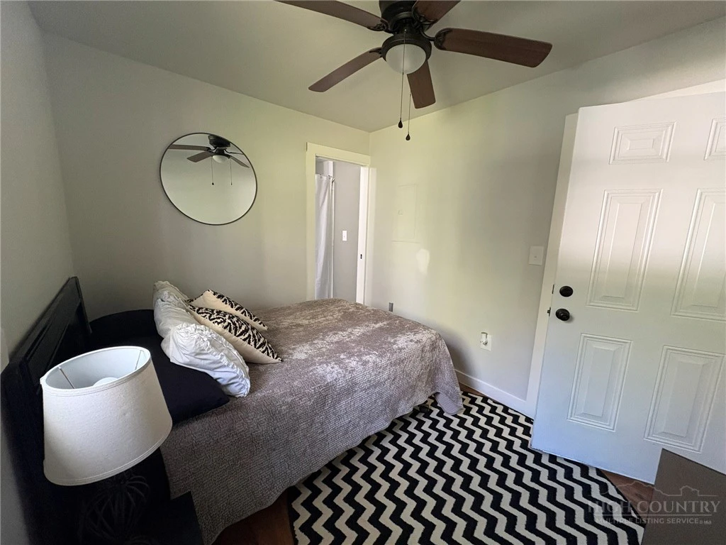 Image number 6 for the current listing