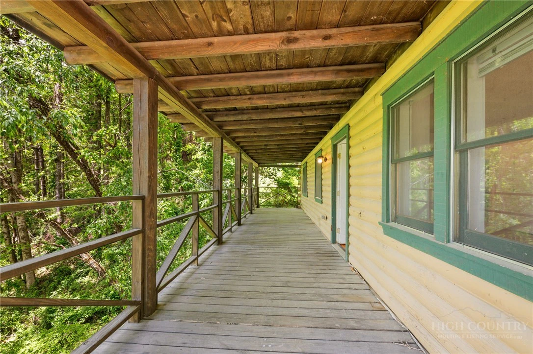 Image number 12 for the current listing