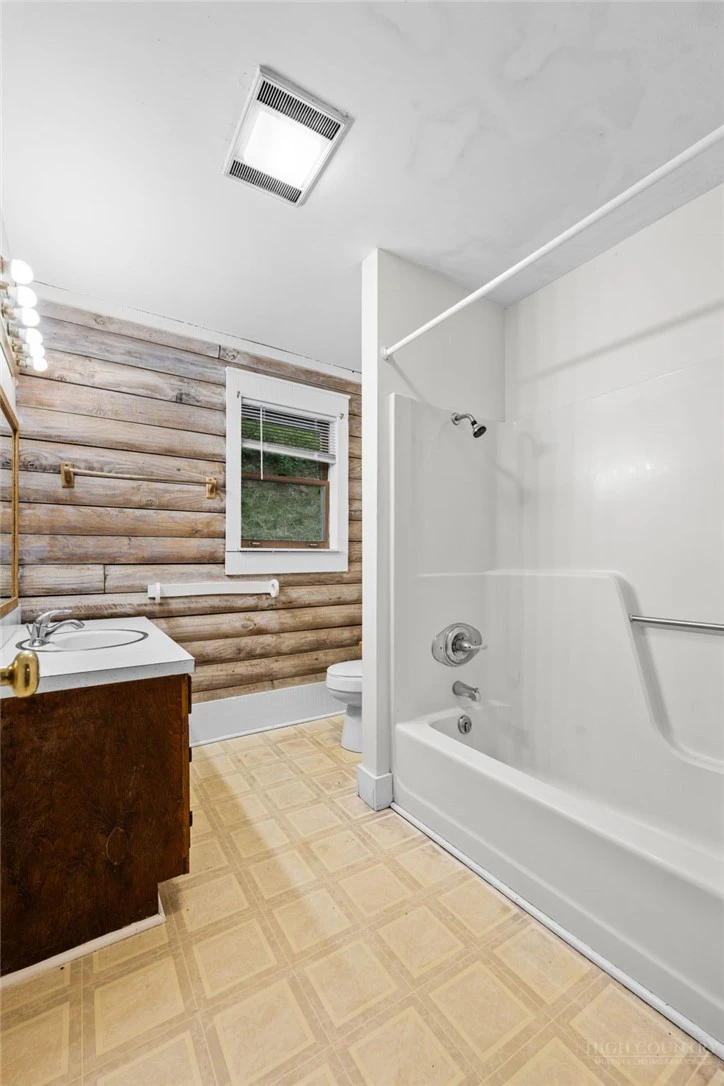 Image number 5 for the current listing