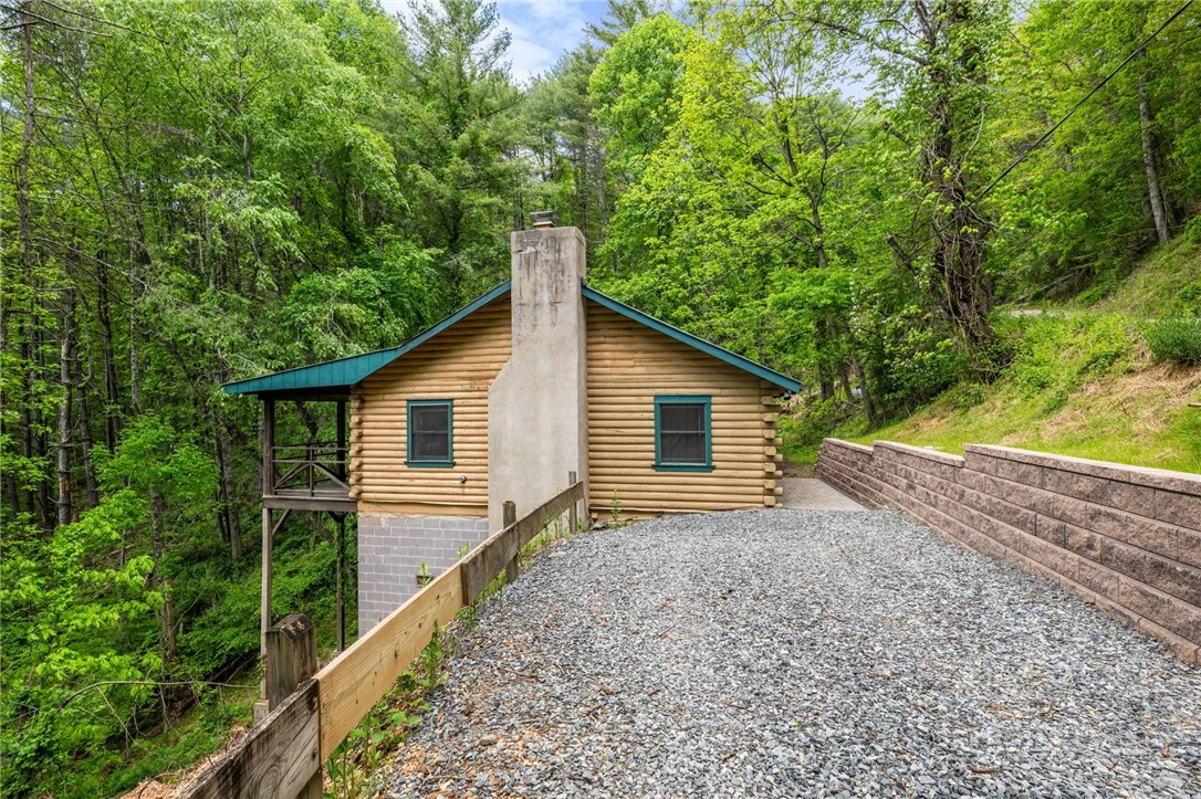 Image number 15 for the current listing