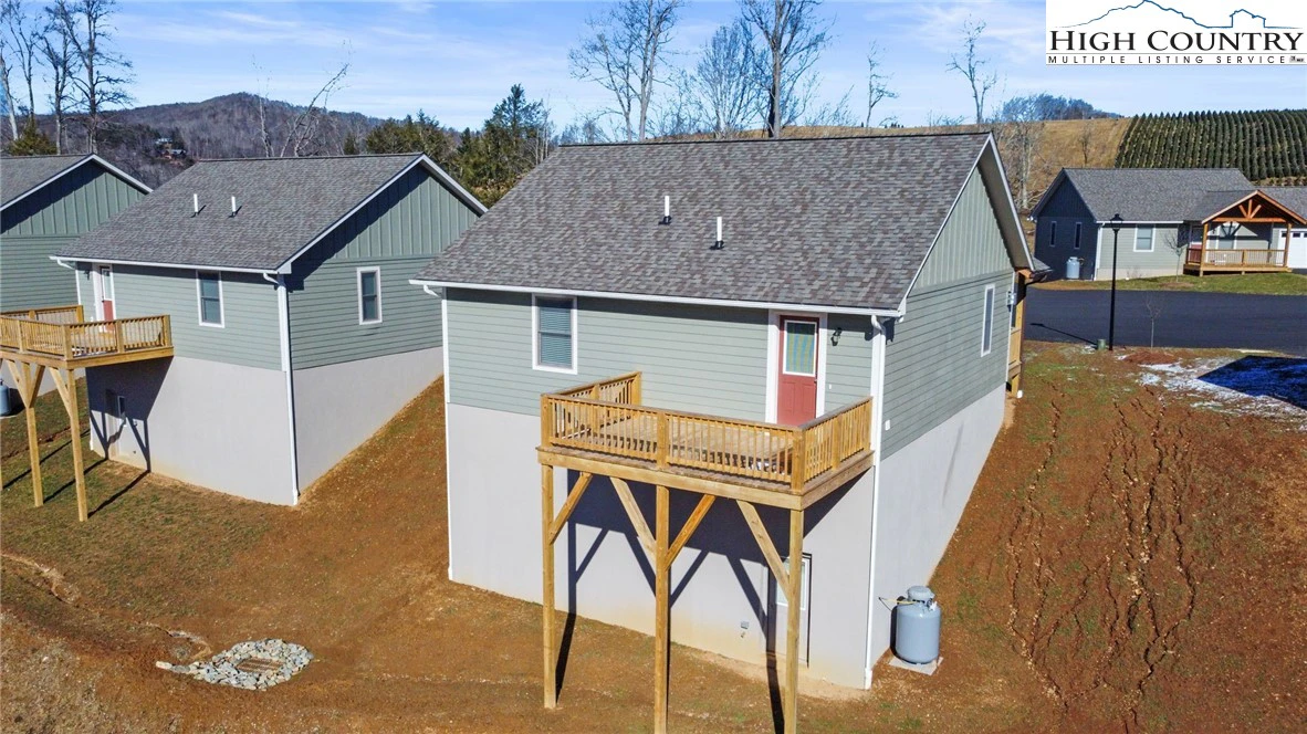 Image number 21 for the current listing