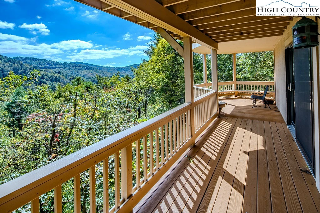 Image number 21 for the current listing