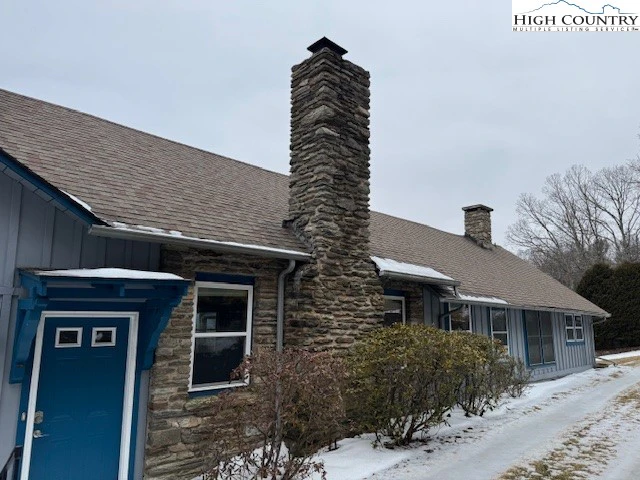Image number 1 for the current listing