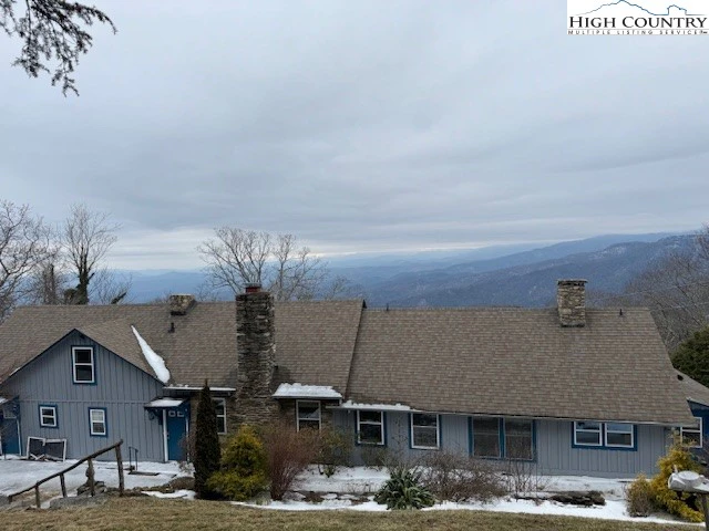 Image number 4 for the current listing