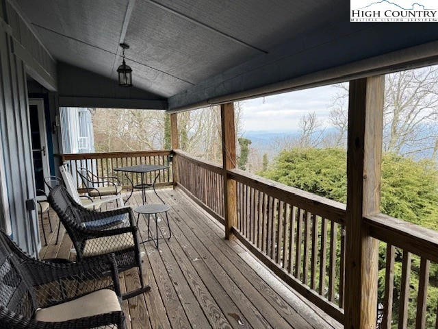 Image number 8 for the current listing