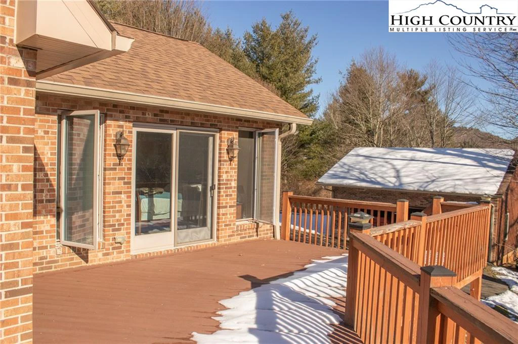 Image number 5 for the current listing