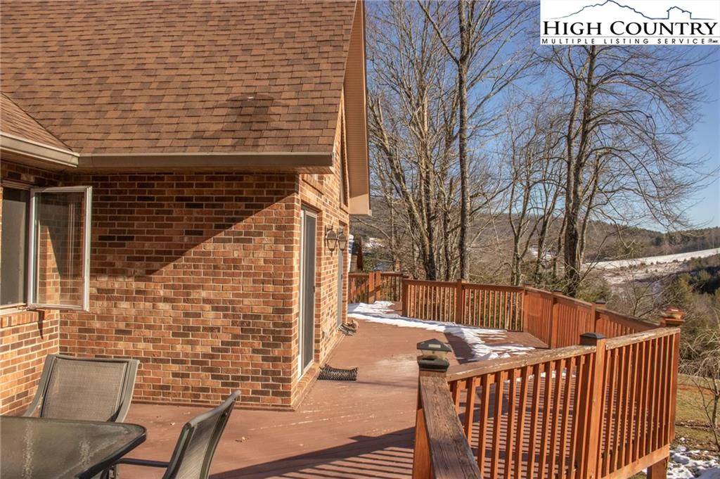Image number 3 for the current listing
