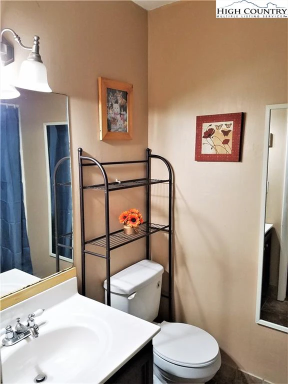 Image number 4 for the current listing
