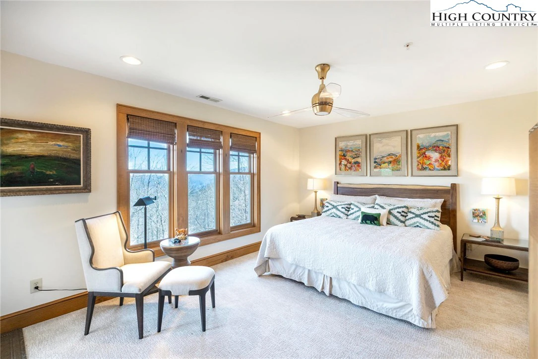 Image number 12 for the current listing