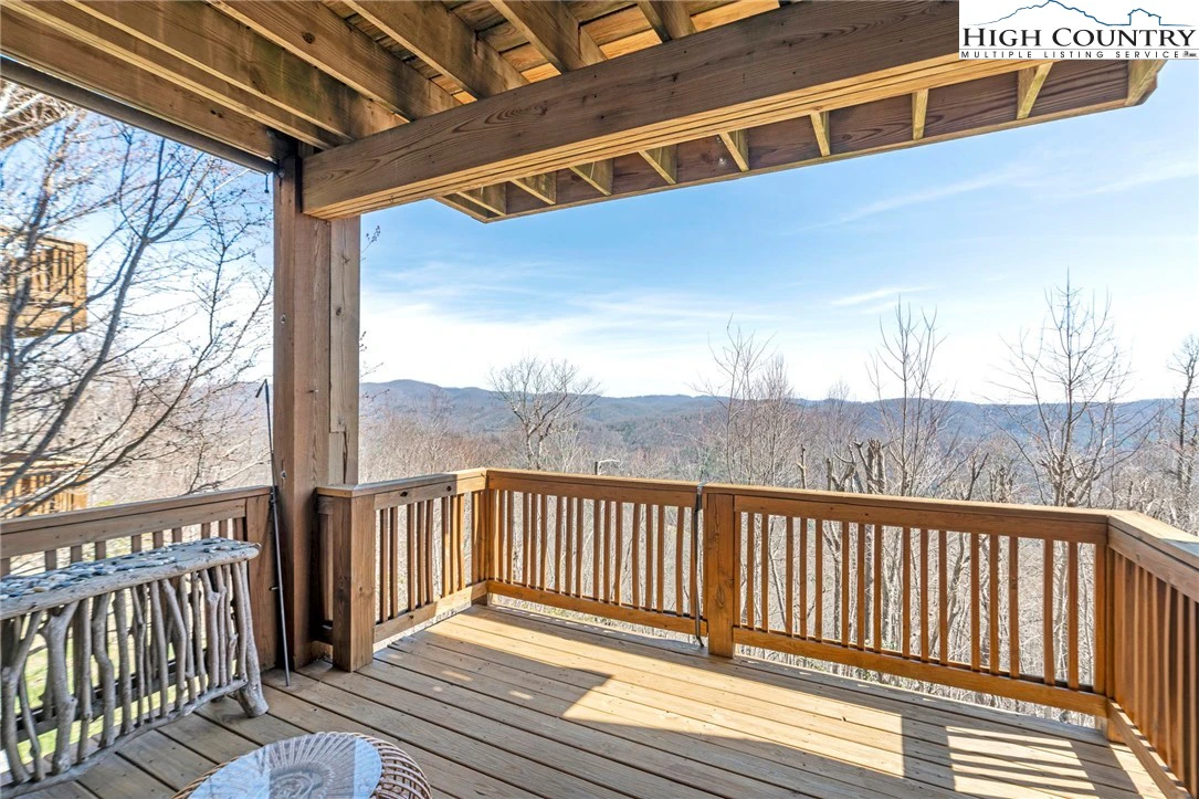 Image number 19 for the current listing
