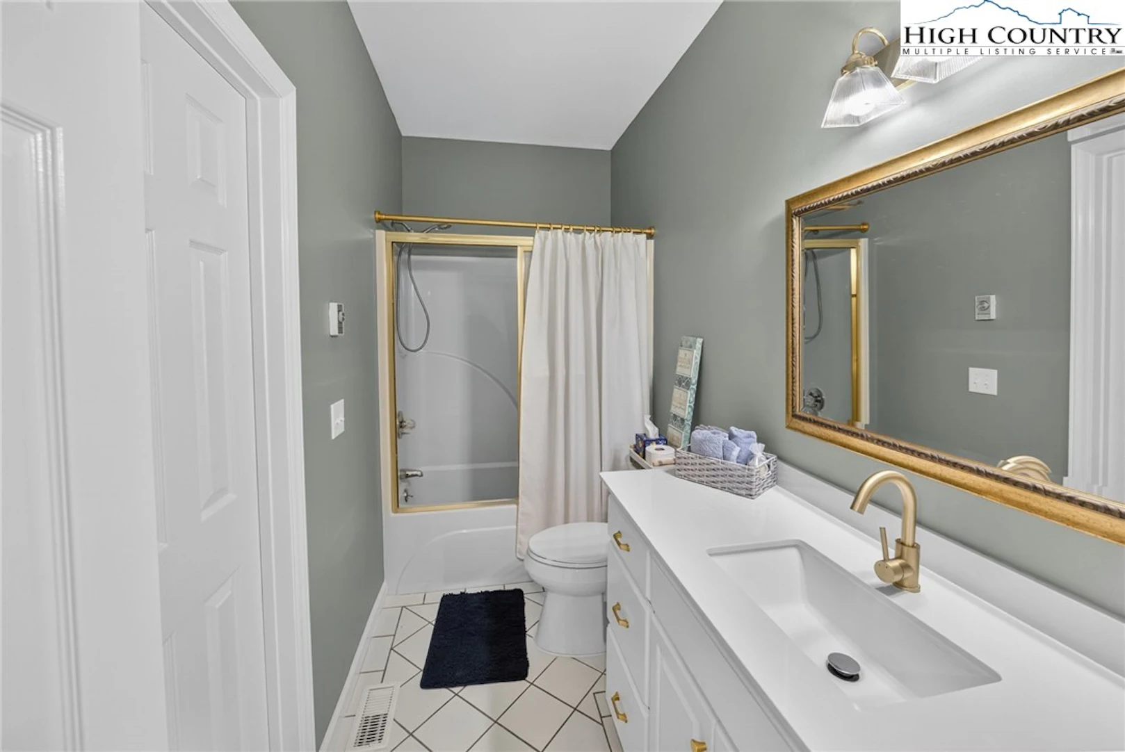 Image number 6 for the current listing