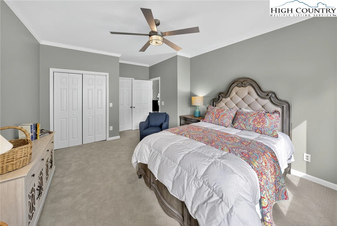 Image number 7 for the current listing