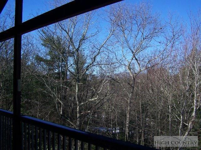 Image number 11 for the current listing