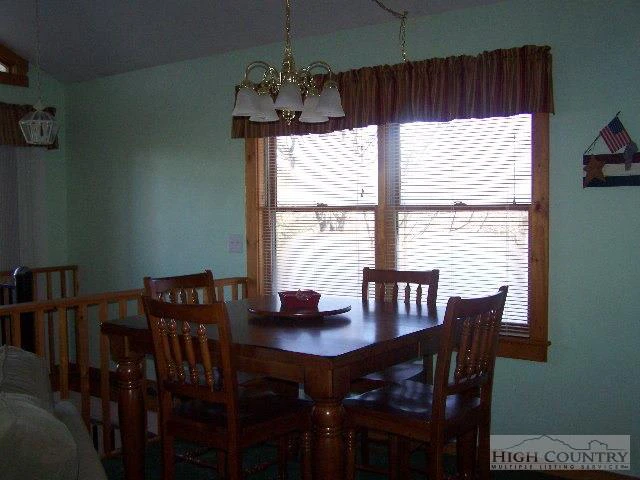 Image number 9 for the current listing