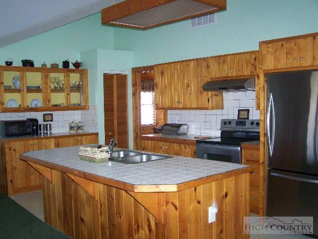 Image number 8 for the current listing