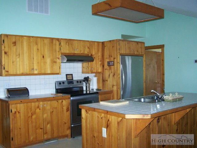 Image number 7 for the current listing