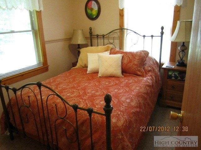 Image number 21 for the current listing