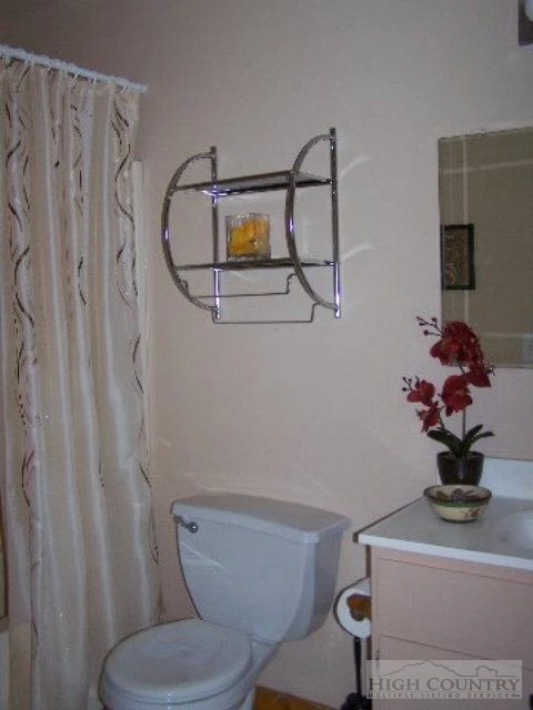 Image number 20 for the current listing