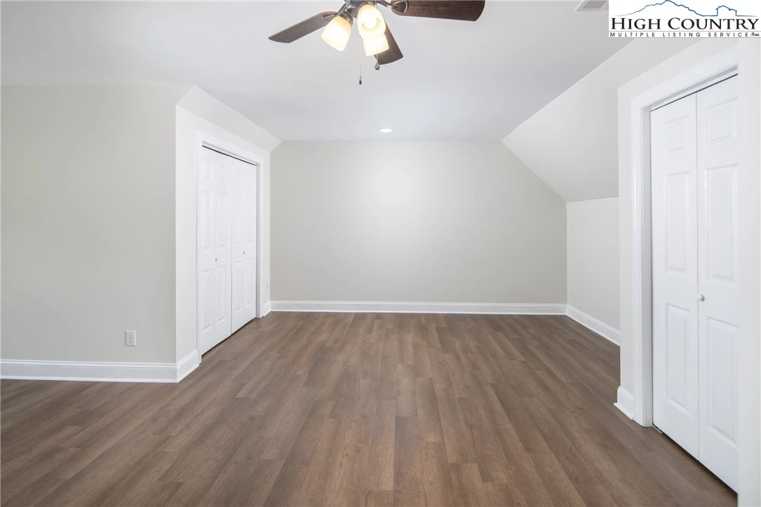 Image number 6 for the current listing