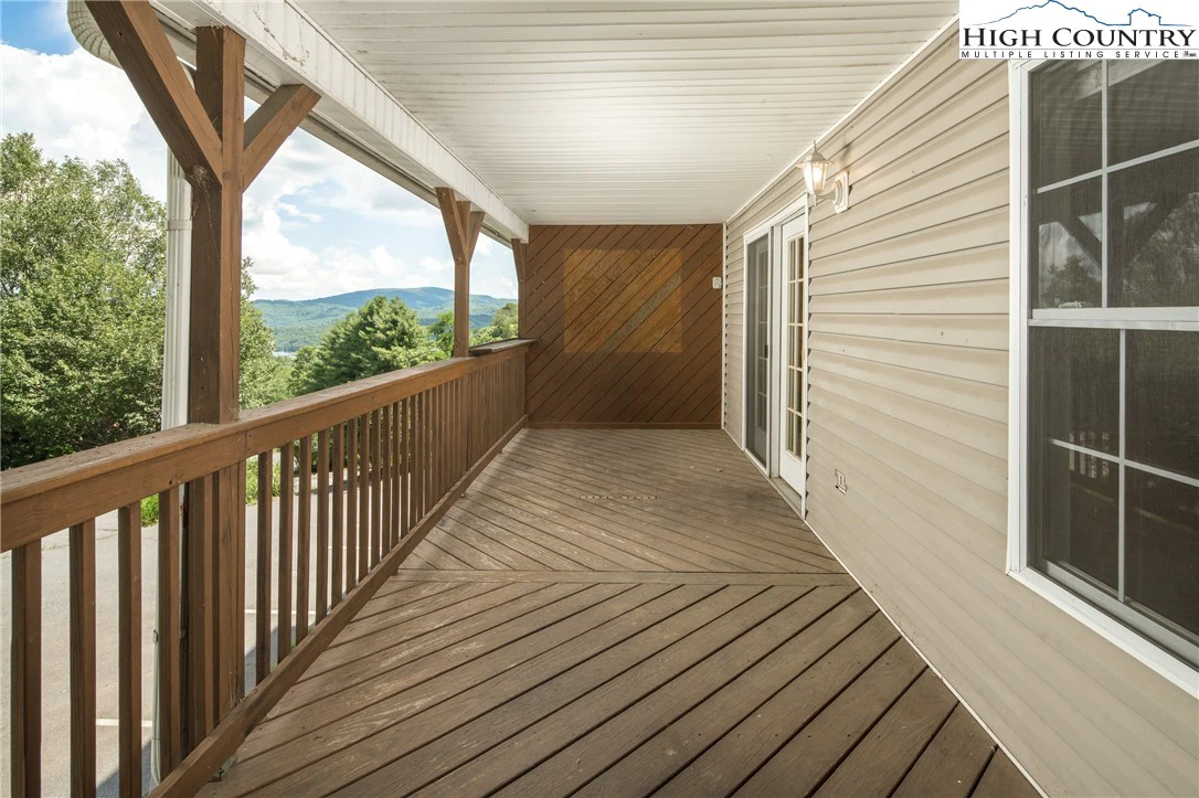 Image number 3 for the current listing